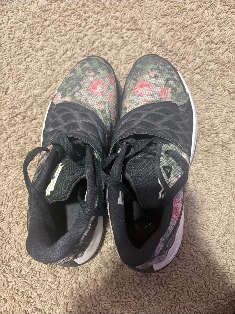 Nike Women’s Floral Knit Training Sneakers - Black/Green/Pink